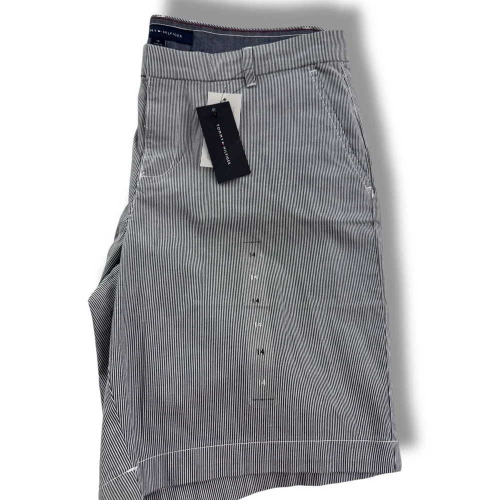Tommy Hilfiger Hollywood Shorts Womens 14 Blue‎ White Seersucker Stripe 9 Inseam